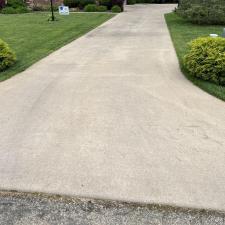 Reviving-Surfaces-in-Germantown-Hills-Expert-Power-Washing-for-Driveway-and-Sidewalk-Cleaning 0