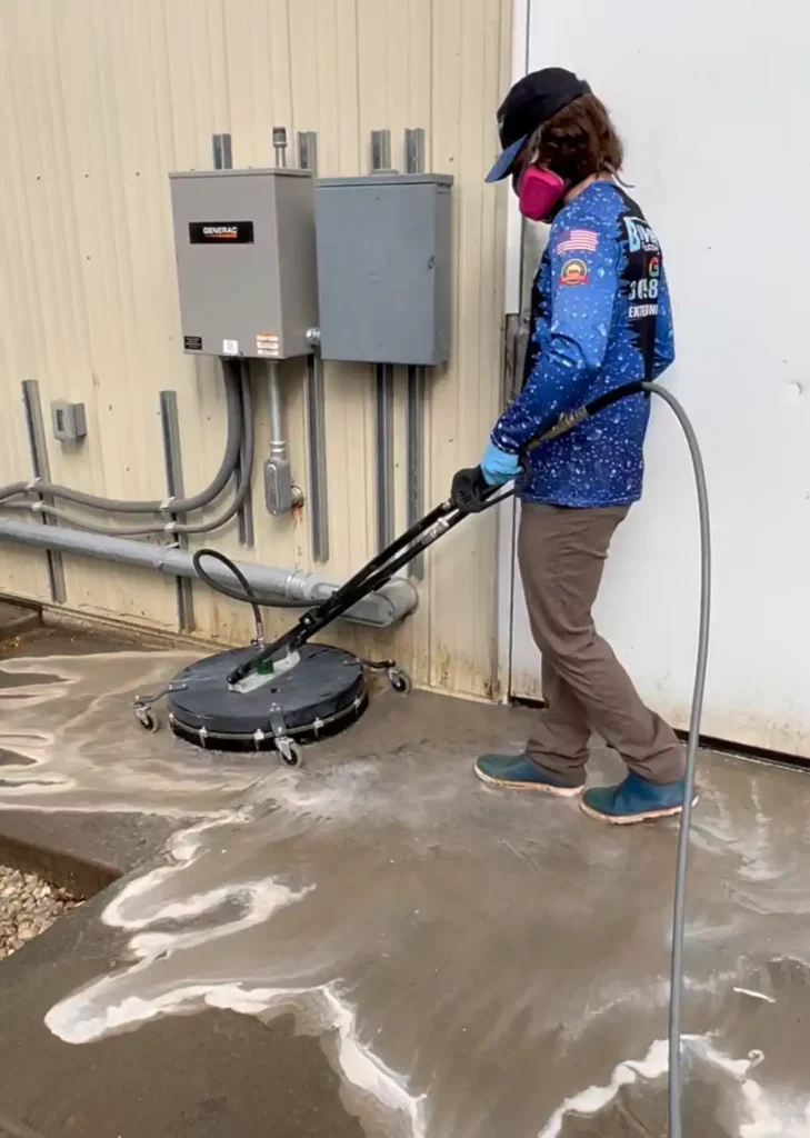 Grease and Oil pressure washing in Peoria IL.